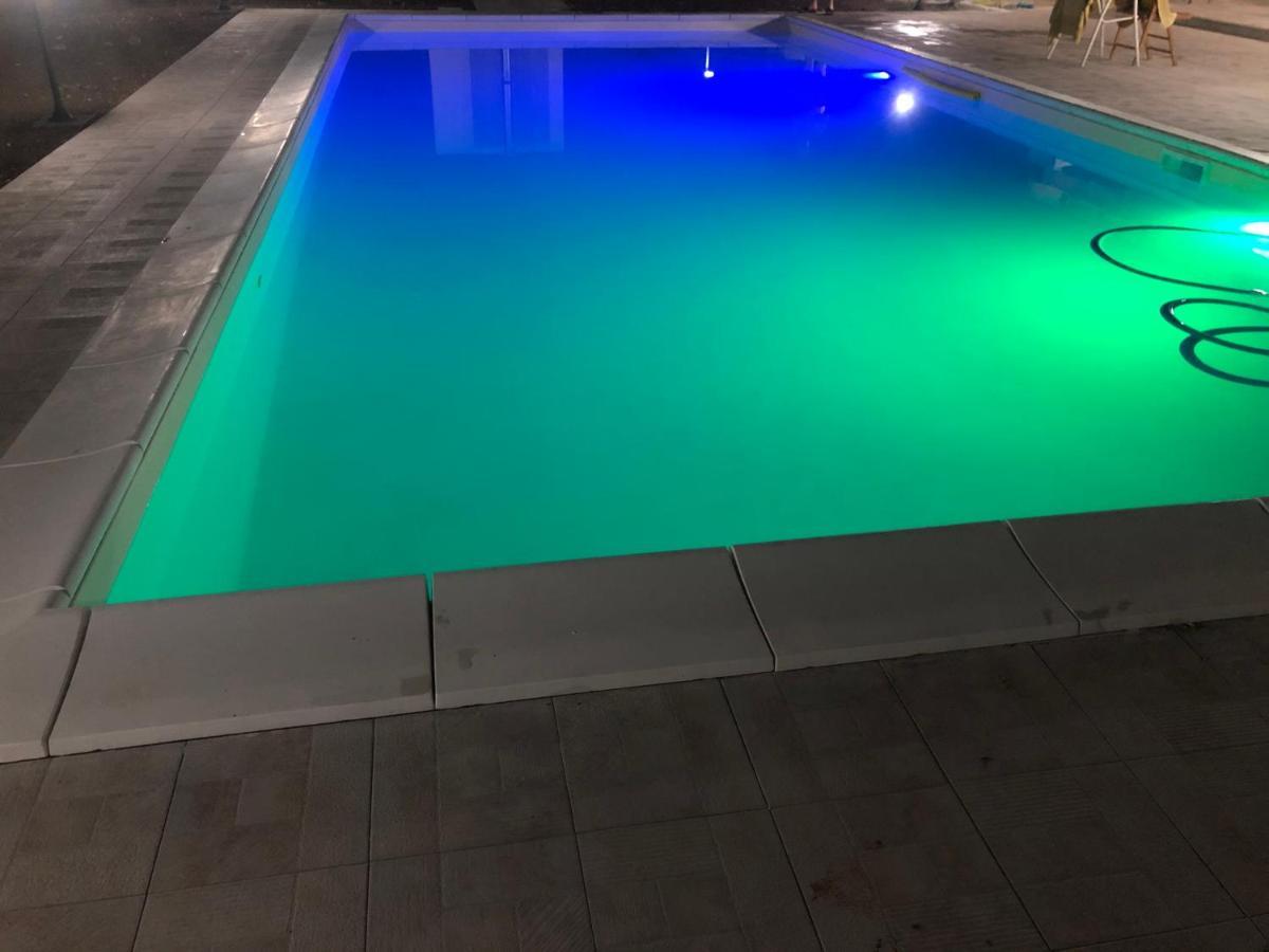 Villa Nunzia Con Piscina, Sauna E Idromassaggio. Floridia Exterior photo